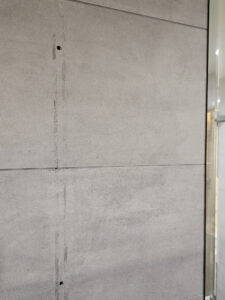 uszkodzenia i naprawa w kafelkach